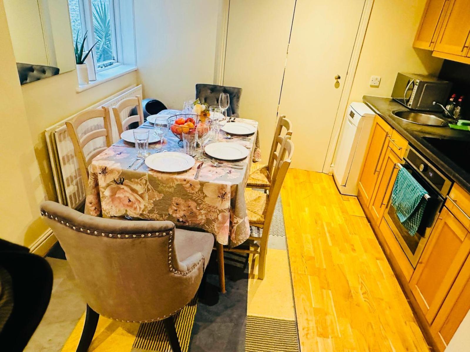 Lovely Around Kensington And Chelsea Locations W8 Sw5 Sw3 Sw10 By Ricky & Giustina Апартаменты