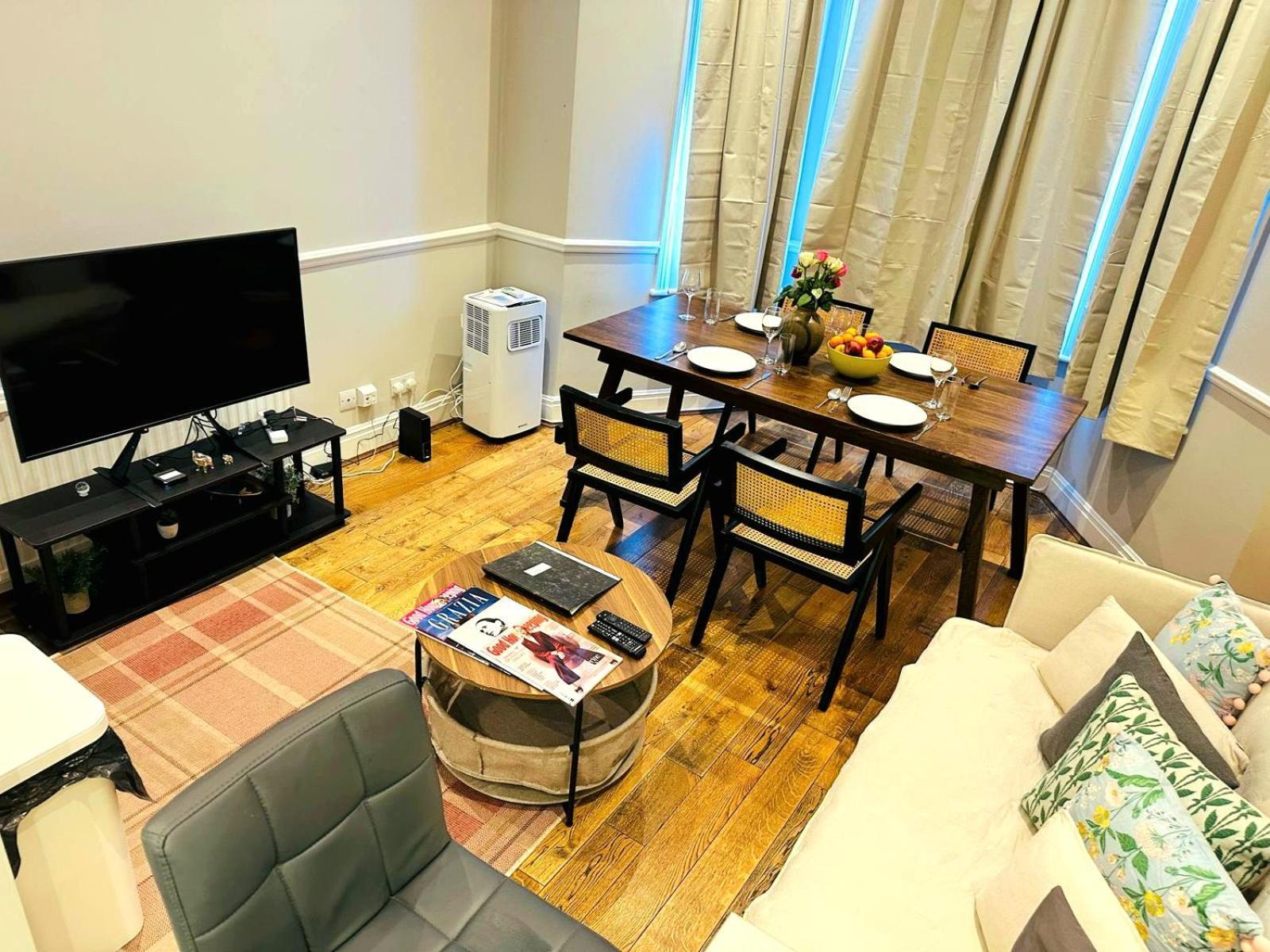 Lovely Around Kensington And Chelsea Locations W8 Sw5 Sw3 Sw10 By Ricky & Giustina *